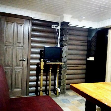 Hotel Restaurant Complex Boyarskiy Dvor Boyarka Esterno foto
