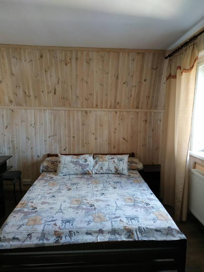 Hotel Restaurant Complex Boyarskiy Dvor Boyarka Esterno foto