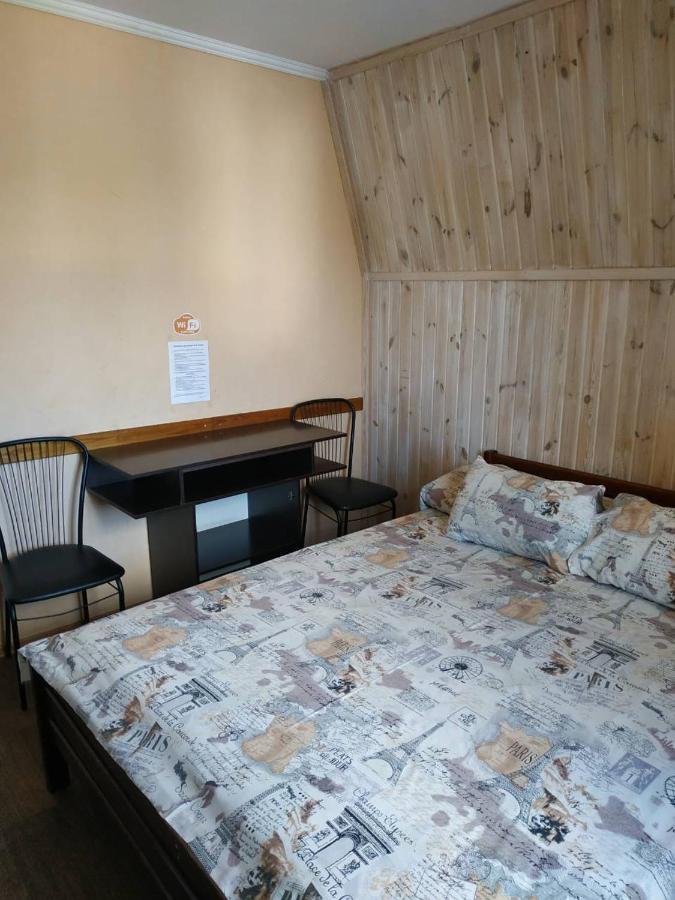 Hotel Restaurant Complex Boyarskiy Dvor Boyarka Esterno foto