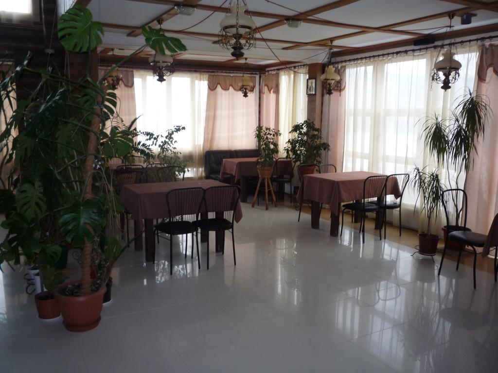 Hotel Restaurant Complex Boyarskiy Dvor Boyarka Esterno foto