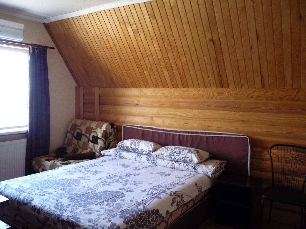 Hotel Restaurant Complex Boyarskiy Dvor Boyarka Esterno foto