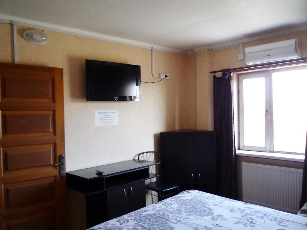 Hotel Restaurant Complex Boyarskiy Dvor Boyarka Esterno foto