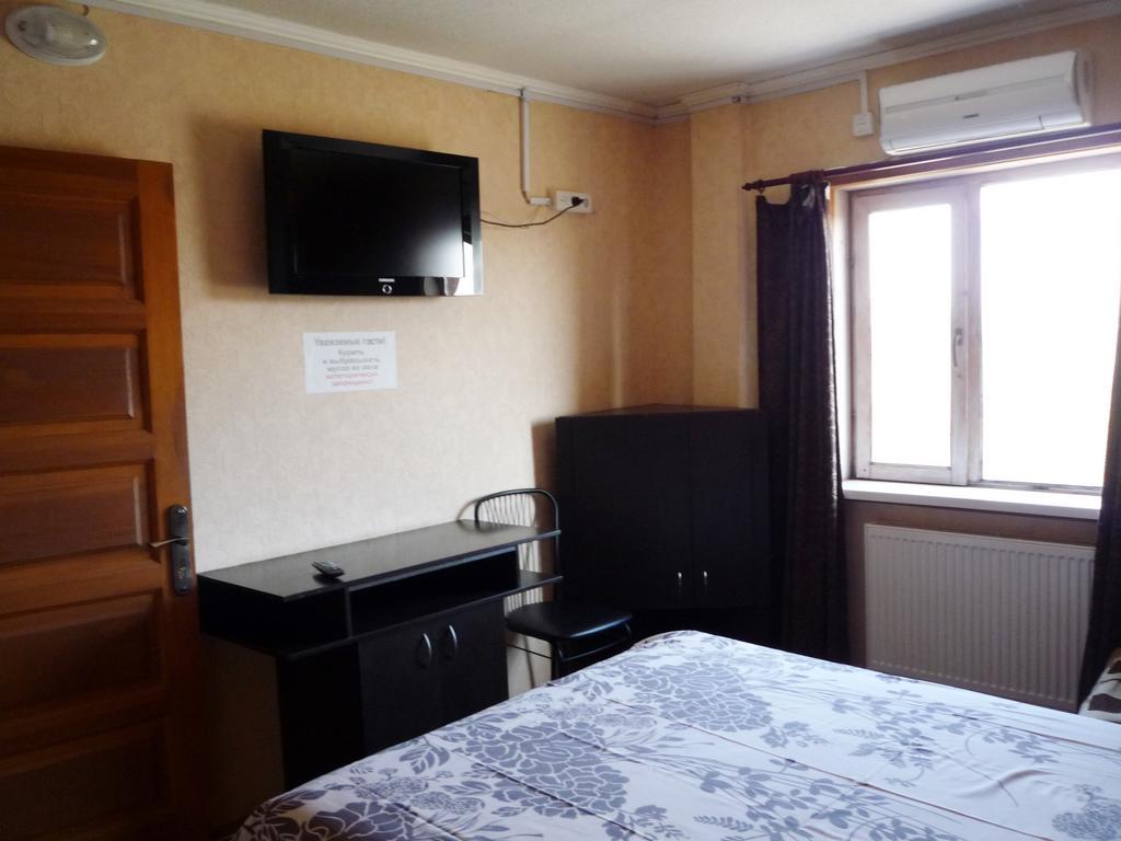 Hotel Restaurant Complex Boyarskiy Dvor Boyarka Esterno foto