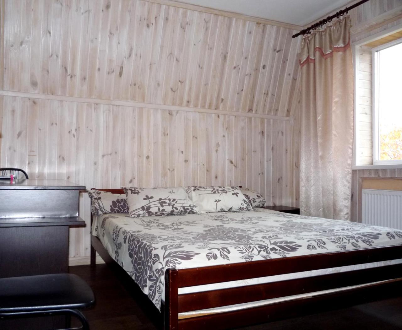 Hotel Restaurant Complex Boyarskiy Dvor Boyarka Esterno foto